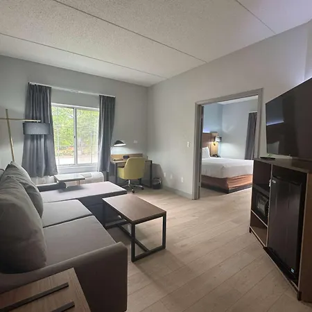 La Quinta By Wyndham Raleigh Cary Hotel